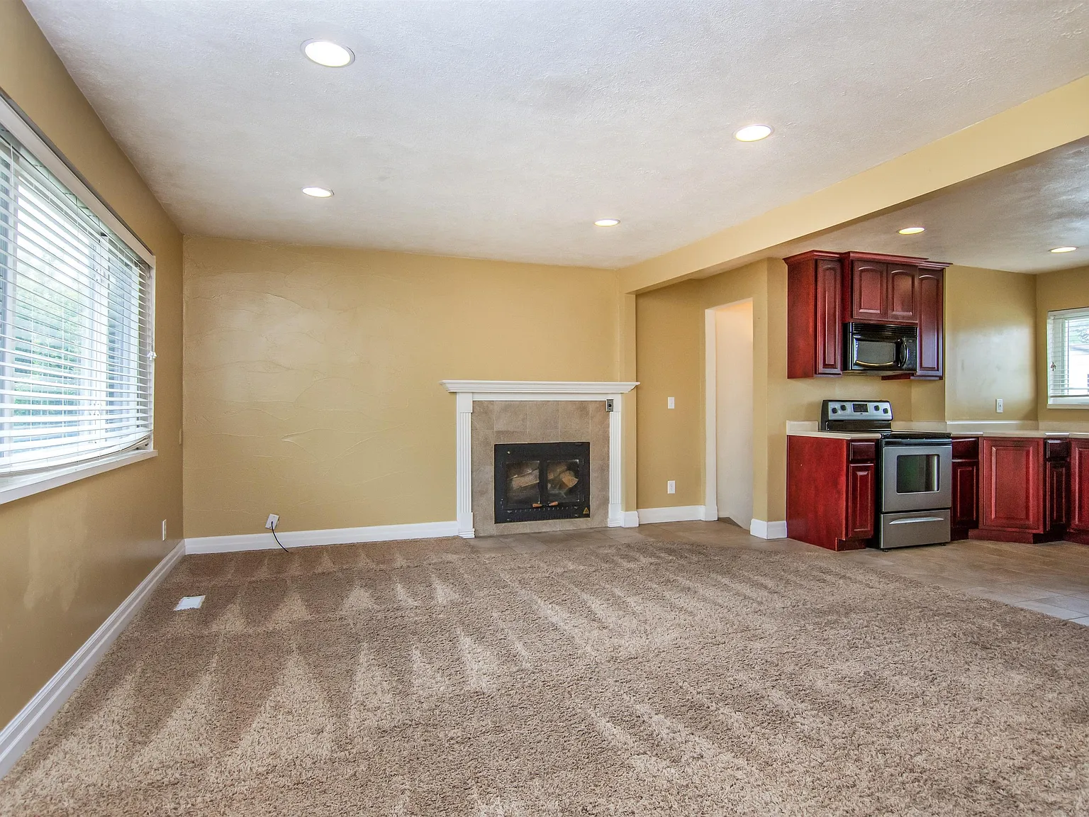 1585 W. Rundquist Drive - 1 — Photo 2