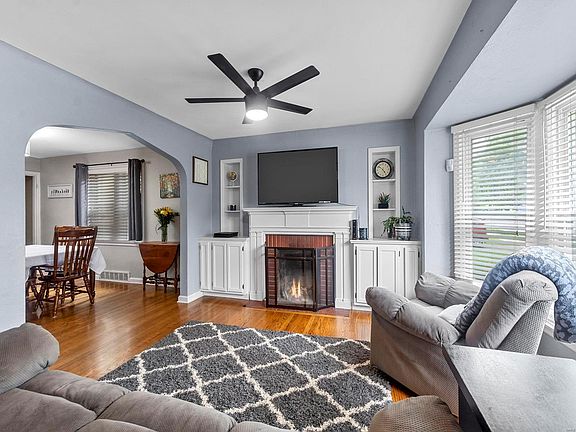 3rd image of 4583 McCausland Ave