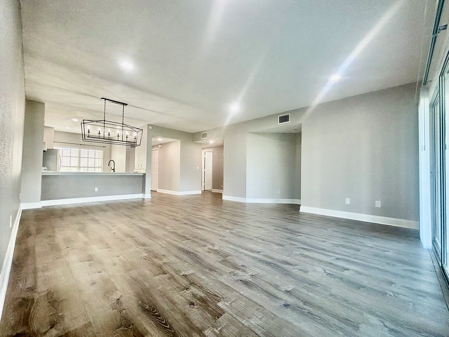 2 bed, 1235 sqft, $2,490 — Photo 3