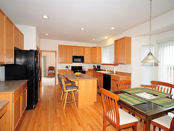 4th image of 8009 77th St NE