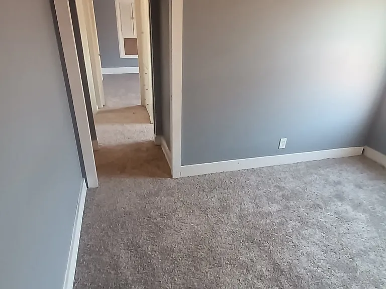 4625 Lewis Ave — Photo 9