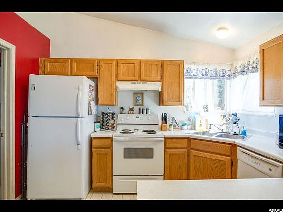 4th image of 3722 S Valley Pointe Ct