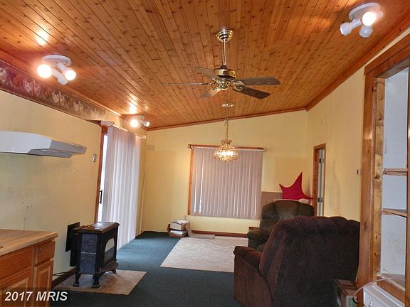 4th image of 18614 Daisey Ct