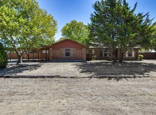 4231 Sir Lancelot Cir, Midlothian, TX 76065