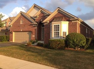9305 Tandragee Dr, Orland Park, IL 60462