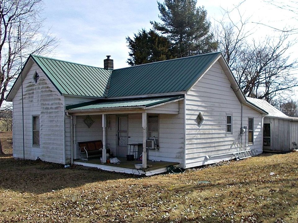 2nd image of 2713 Greensburg Rd