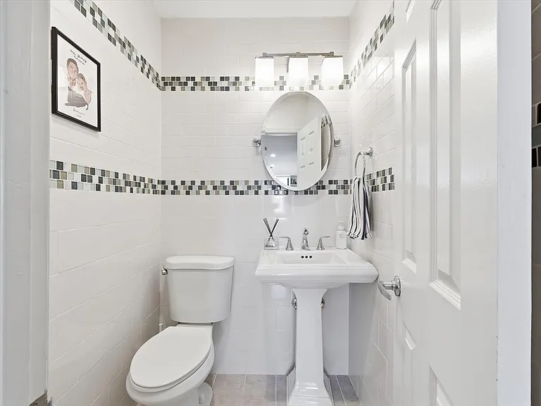 814 Willow Ave #5LF — Photo 23