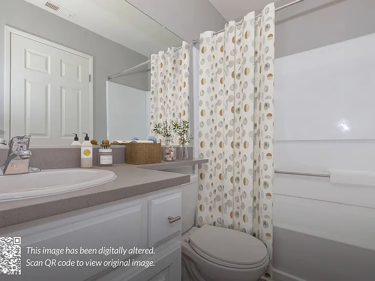 Club Pacifica Apartment Homes — Photo 32