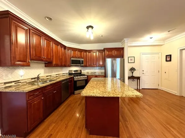 58 Brooklake Rd #101, Florham Park Boro, NJ 07932