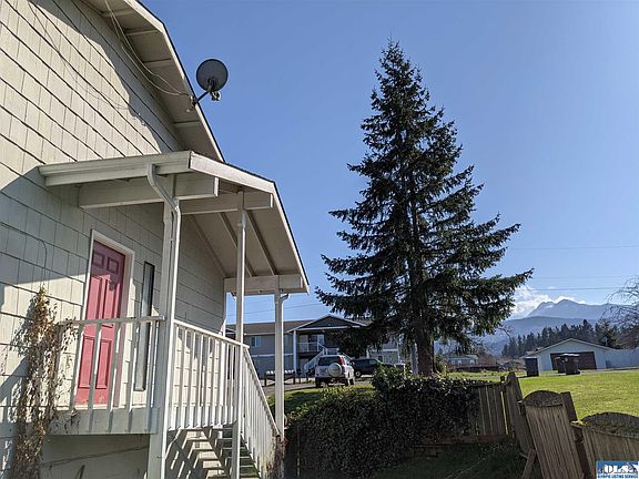 5th image of 1311 Campbell Ave1315 Campbell Ave