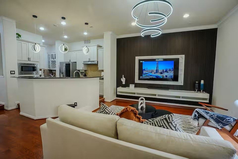 1st image of 5625 Dolores St #5625B