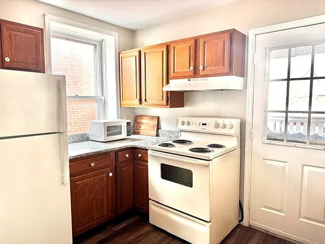4 S Broad St #1 — Photo 1