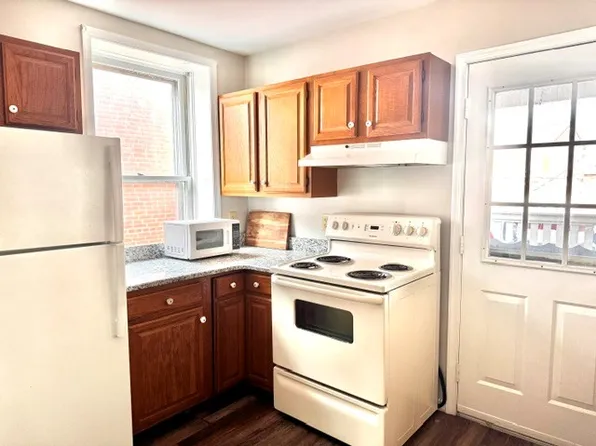 4 S Broad St, Lititz, PA
