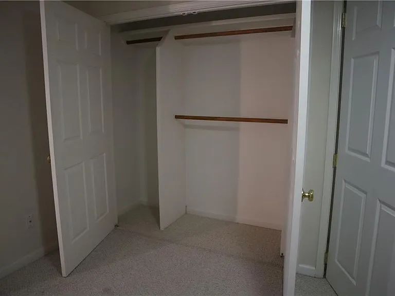 1103 Garden Ct — Photo 9