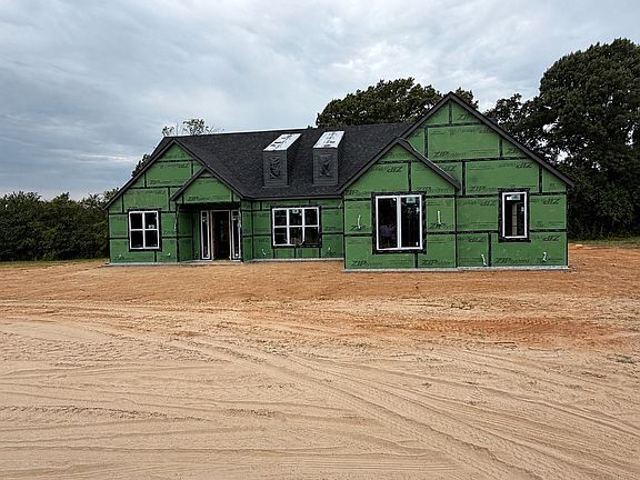 2nd image of 338 Grace Ln