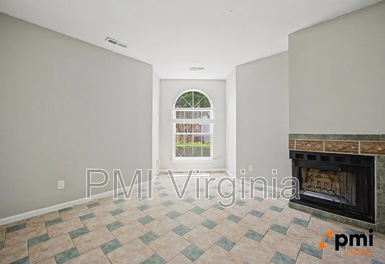810 Gable Way — Photo 7