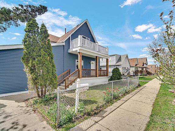 4th image of 4720 Towle Ave