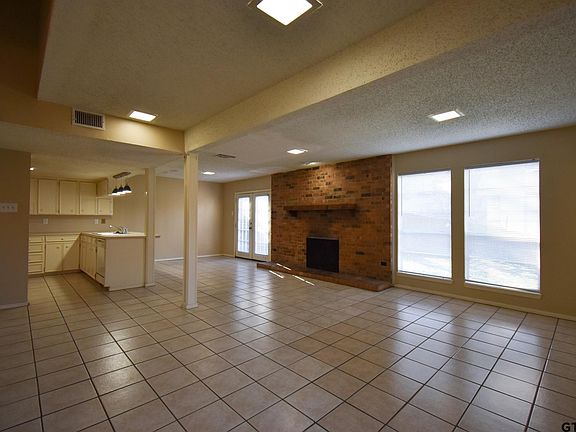 4th image of 4217 Aberdeen Dr