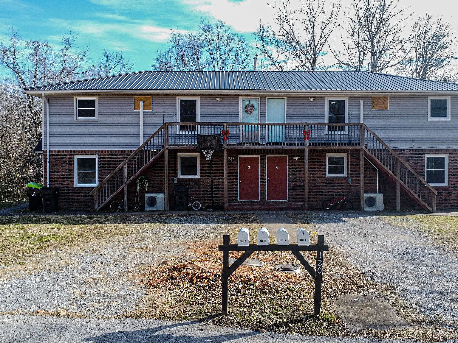 2 bed, 850 sqft, $900 — Photo 1
