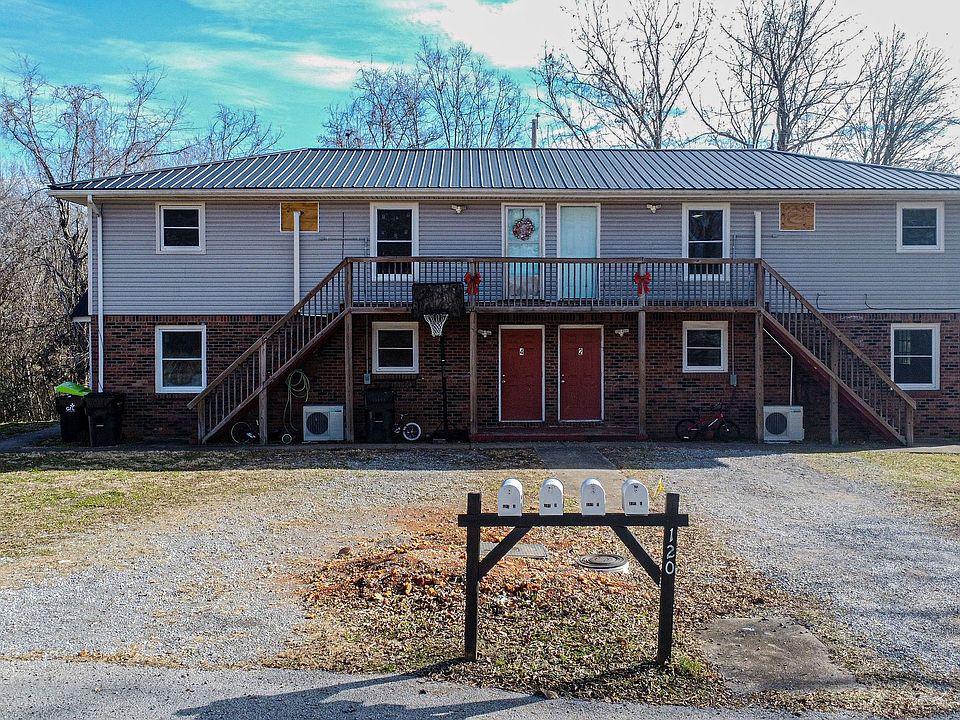 1st image of 120 Lake Dr #3