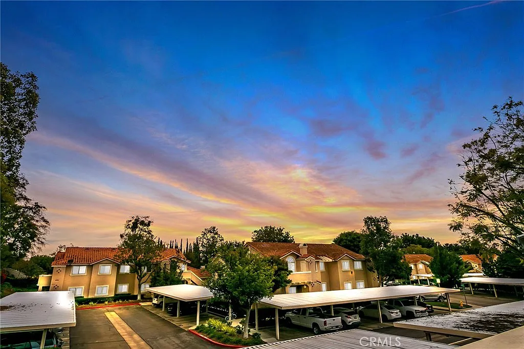 2 bed, 737 sqft, $2,800 — Photo 1