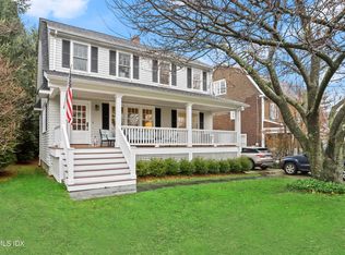 74 Benjamin St, Old Greenwich, CT 06870