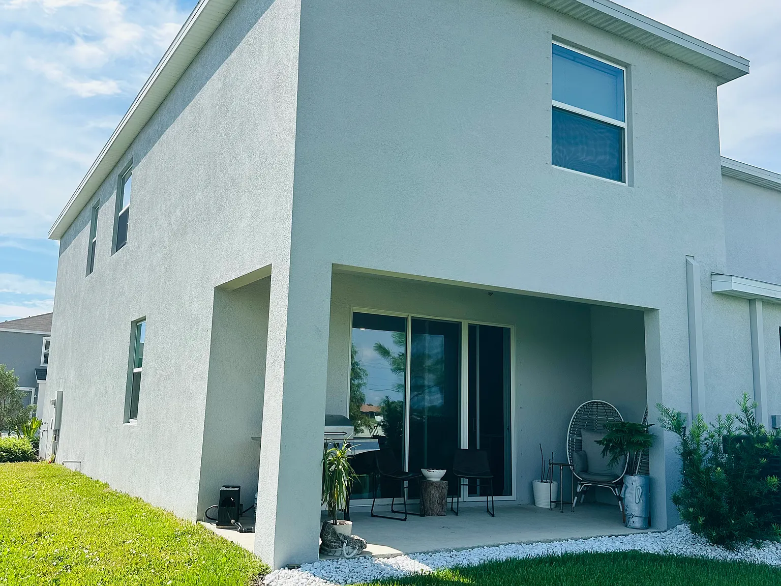 3 bed, 2.5 bath, 1758 sqft, $2,400 — Photo 4