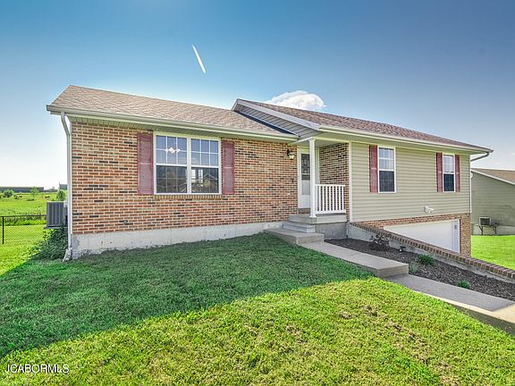 3rd image of 9450 Erika Ln