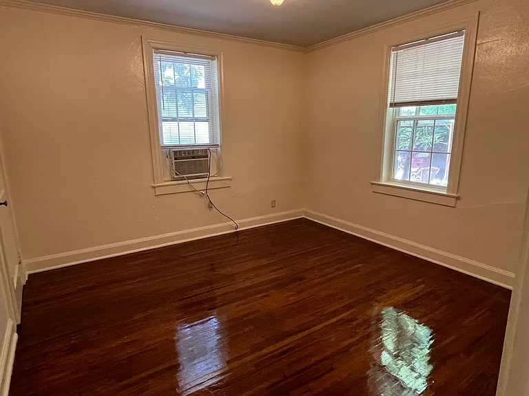 305 N Jefferson St NE #A — Photo 6