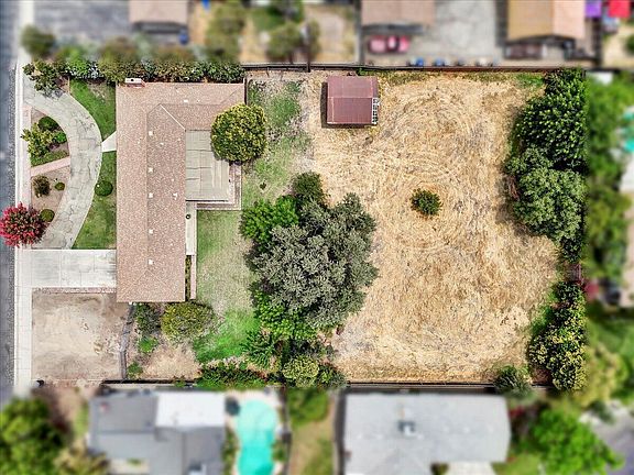 2nd image of 2511 W Beech Avenue