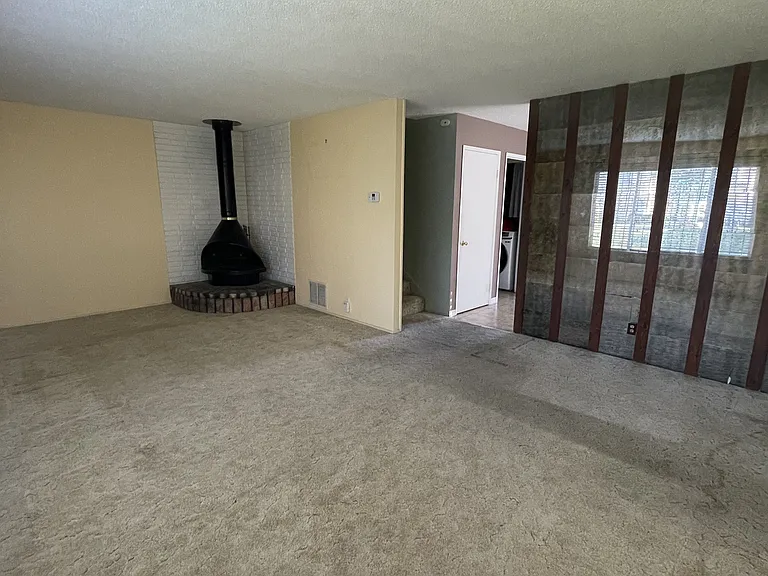 4201 Comet Cir — Photo 4