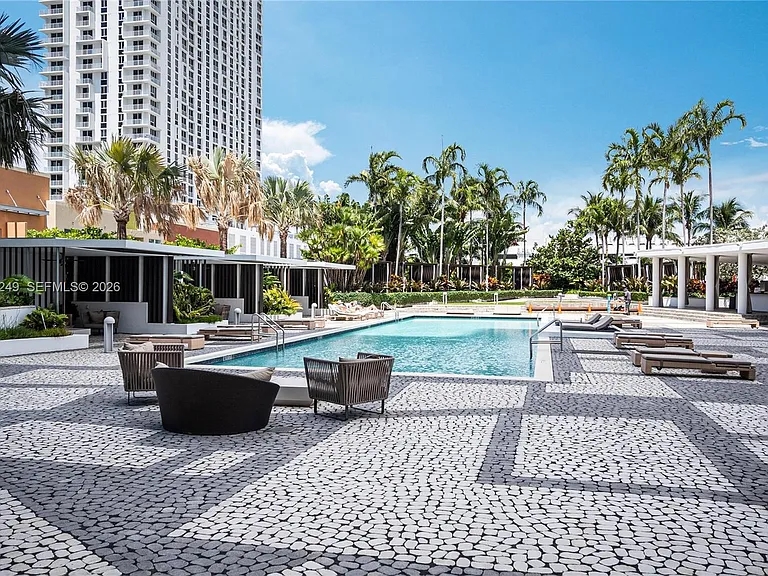 2020 N Bayshore Dr #3904 — Photo 32