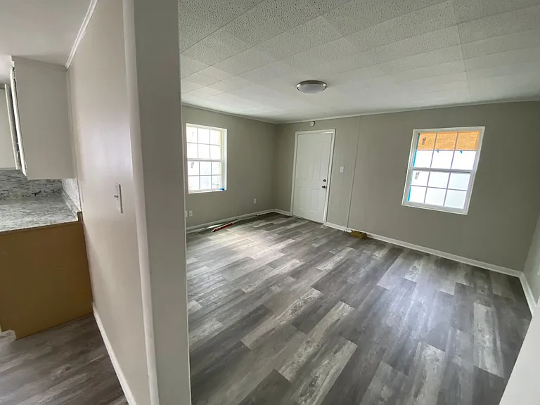 427 S 42nd West Ave — Photo 13