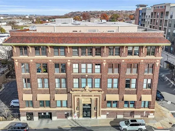 523 Grand Blvd APT 4E, Kansas City, MO 64106
