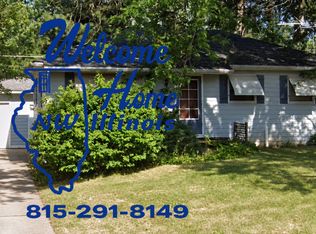 1417 S Harlem Ave, Freeport, IL 61032