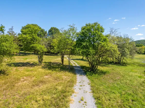 499 Turney Rd, Auburntown, TN 37016