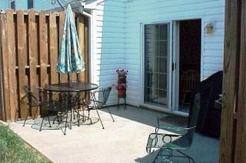 2nd image of 33 Mulberry Cir