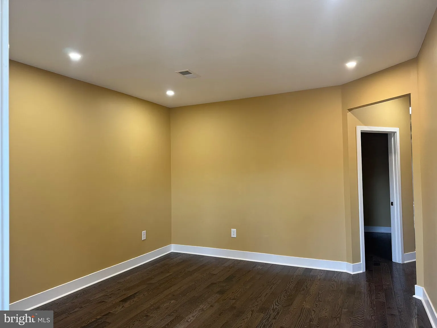 2 bed, 2145 sqft, $1,800 — Photo 3