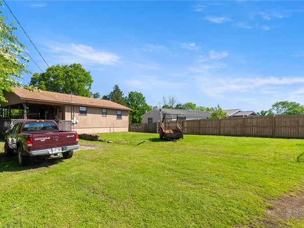12508 Fords Rock Lndg, Lowell, AR 72745