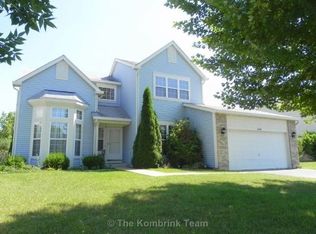 1445 Umbdenstock Rd, Elgin, IL 60123