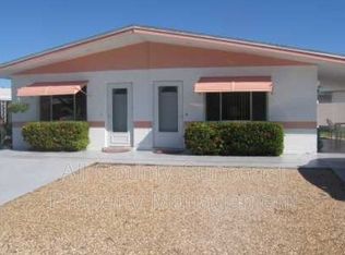 11025 1st St E APT B, Treasure Island, FL 33706