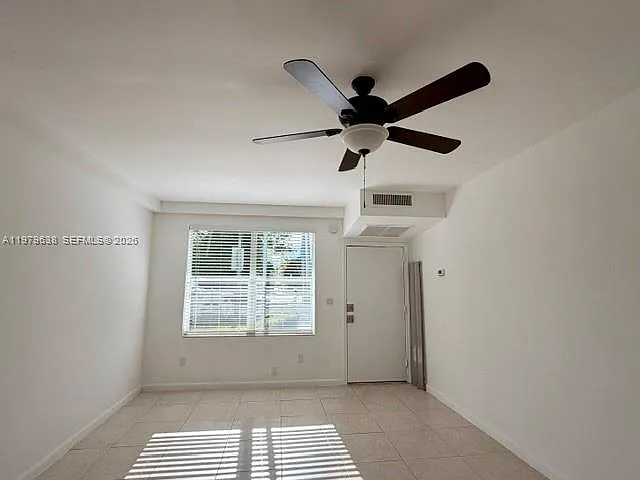 2445 Lake Pancoast Dr #7 — Photo 11