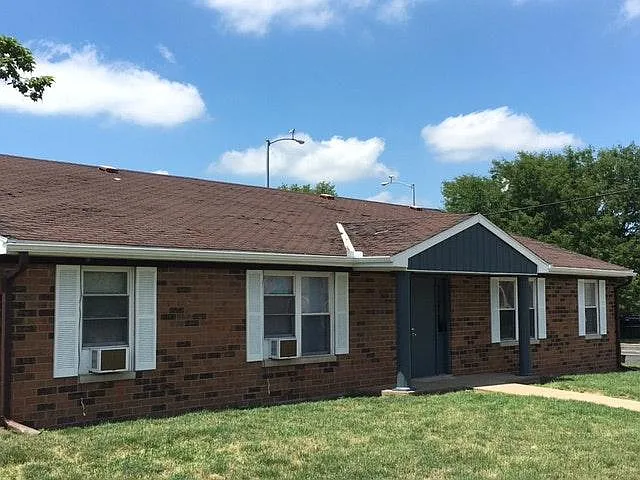 130 N McReynolds Ct photo 1