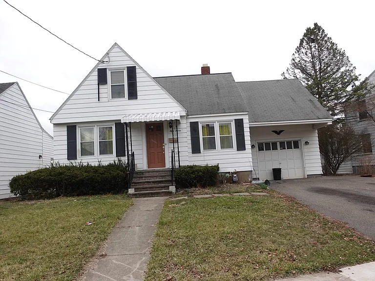 57 Fowler Ave — Photo 2