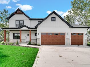 702 Ketill Ct, Crown Point, IN 46307
