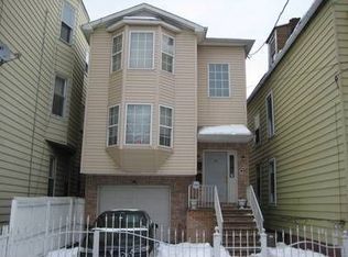 229 4th St, Newark, NJ 07107