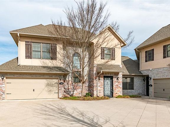 2nd image of 2633 Everest Ave