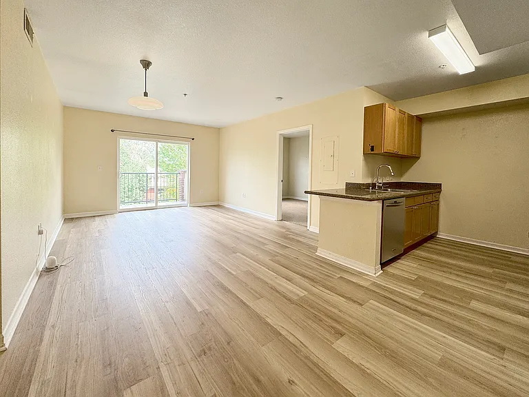 1623 Saint Paul St #405 — Photo 5