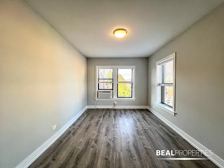 701-715 West Brompton — Photo 11