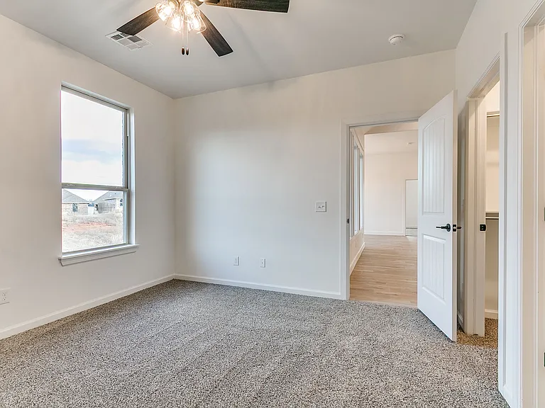 1901 Hollow Crest Ct — Photo 50